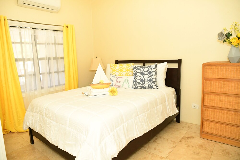 Photo of Bedroom in Estate Hermon Hill