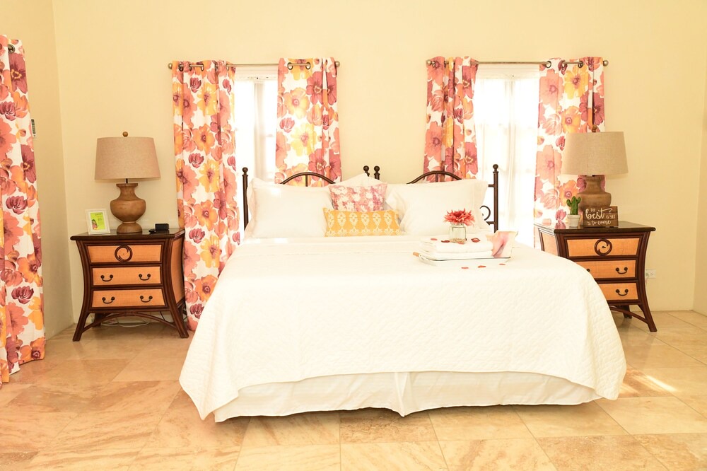 Photo of Bedroom in Estate Hermon Hill
