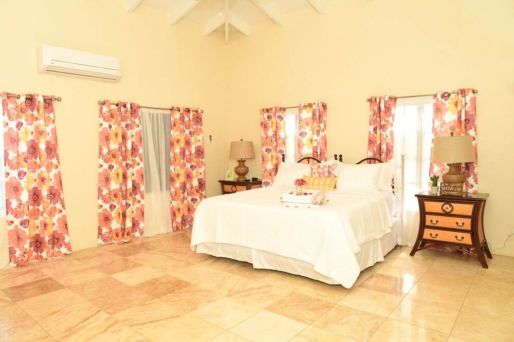 Photo of Bedroom in Estate Hermon Hill