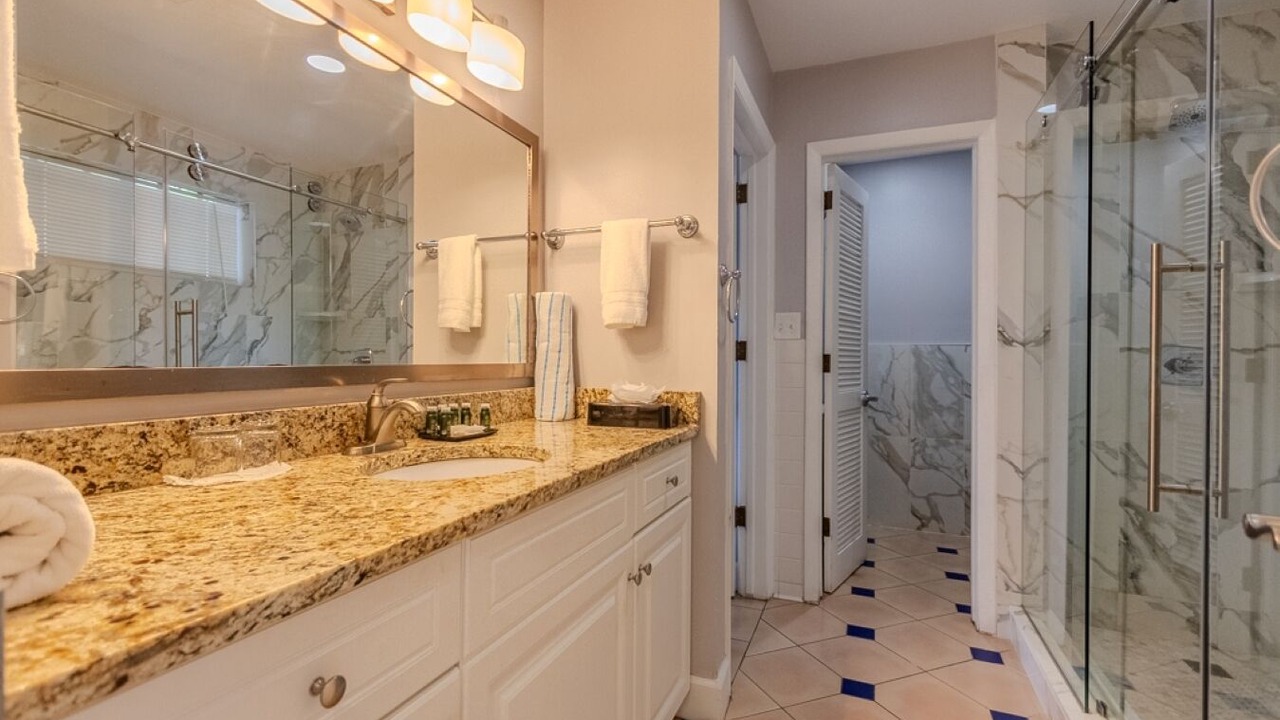 Photo of Bathroom in Estate Kings Quarter