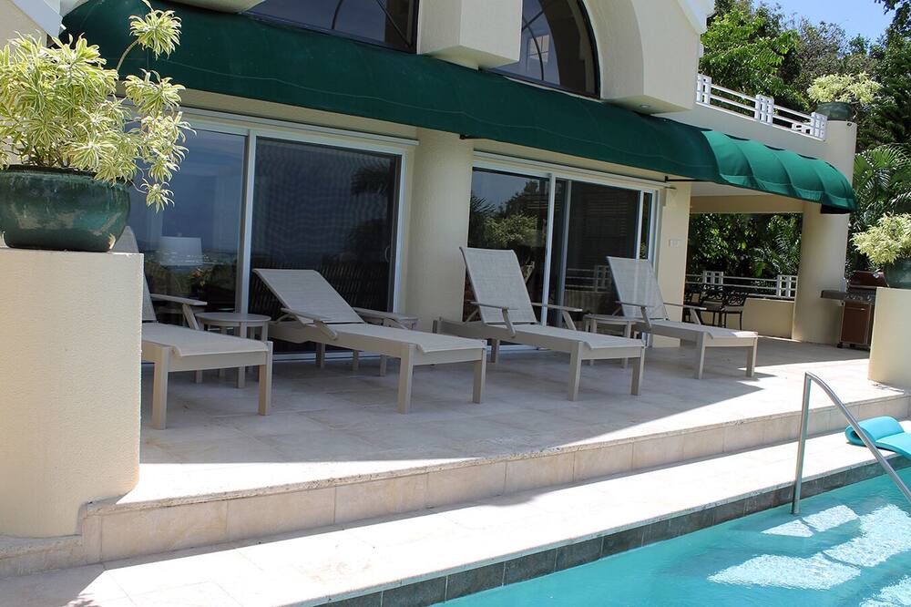 Photo of Others in Virgin Grand Estates