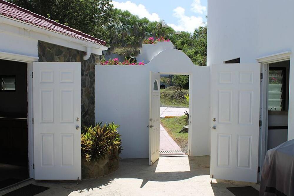 Photo of Outdoor in Estate Bethany