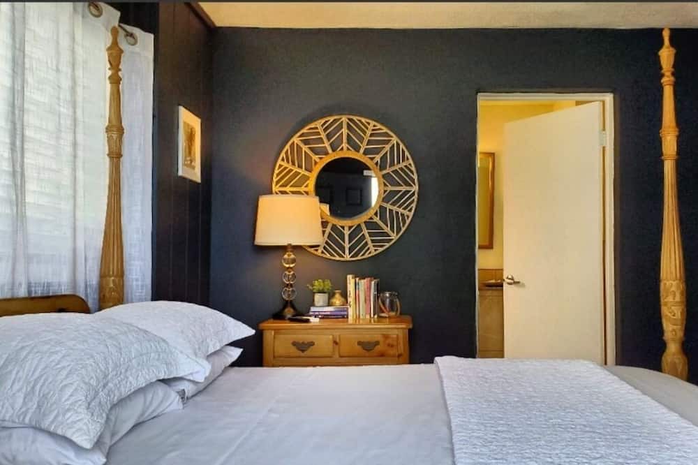 Photo of Bedroom in Estate Contant