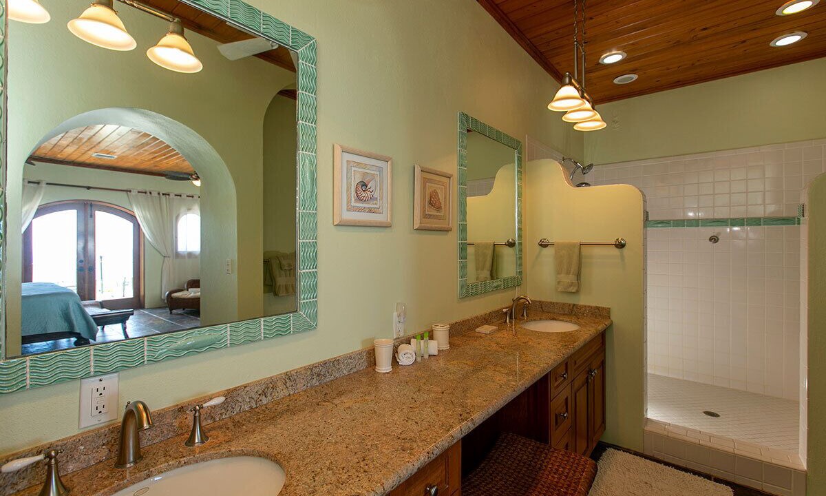 Photo of Bathroom in Skytop