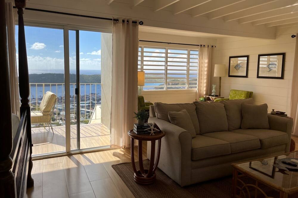 Photo of Livingroom in Estate Contant