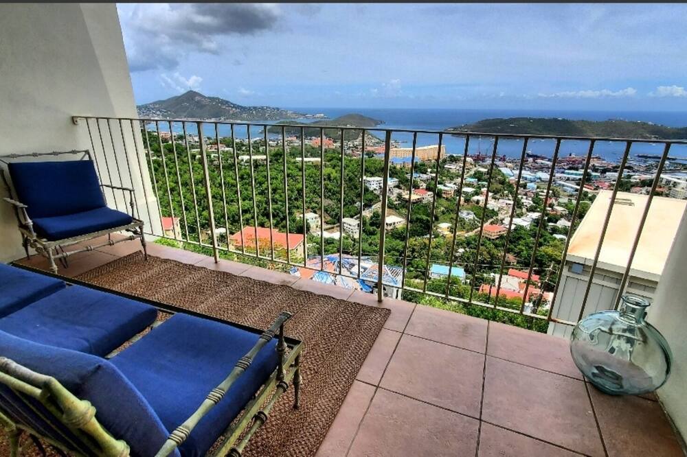 Photo of Patio Balcony in Estate Contant
