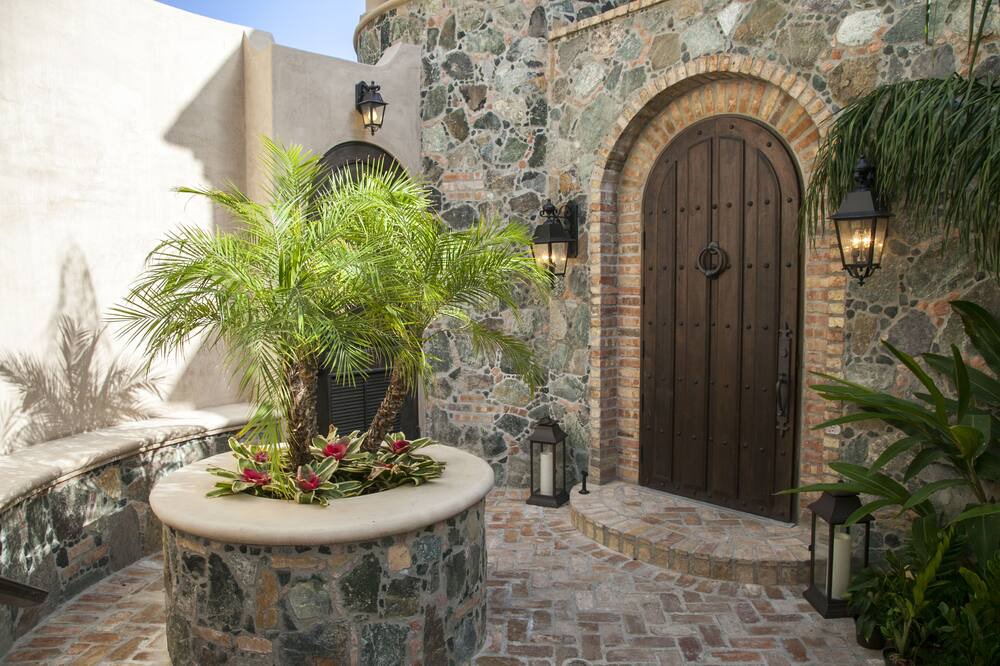 Photo of Outdoor in Rendezvous & Ditleff