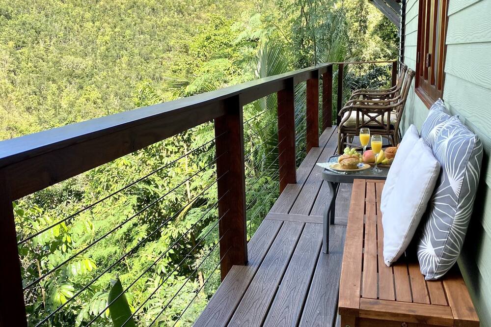 Photo of Patio Balcony in Rendezvous Bay