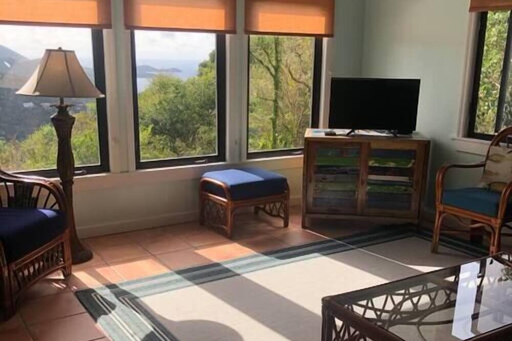 Photo of Bedroom in Estate Parcel of Gift and Regenback