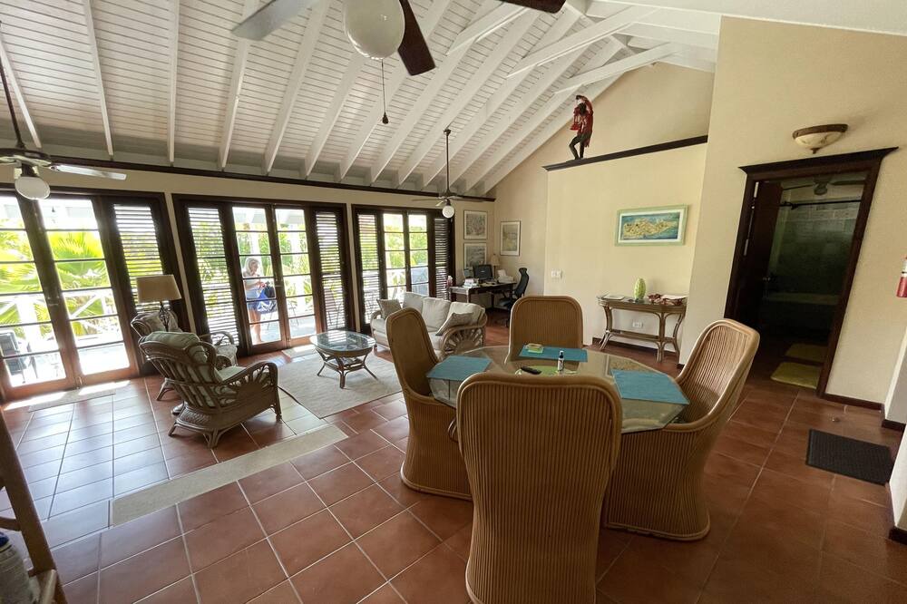Photo of Bedroom in Estate River