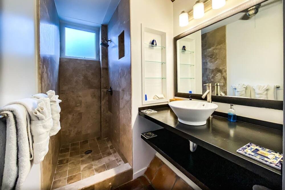 Photo of Bathroom in Estate Lovenlund