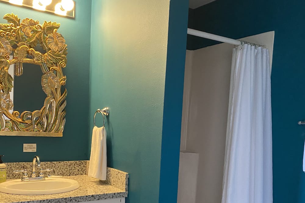 Photo of Bathroom in Slob