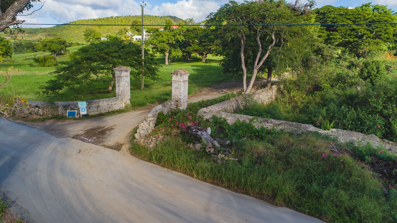 Photo of Outdoor in Estate Sprat Hall