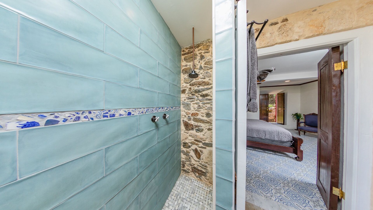 Photo of Bathroom in Estate Sprat Hall