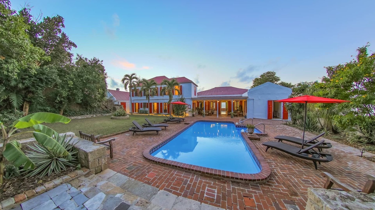 Photo of Outdoor in Estate Sprat Hall