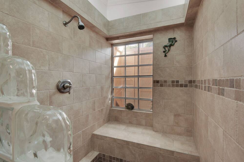 Photo of Bathroom in Red Hook