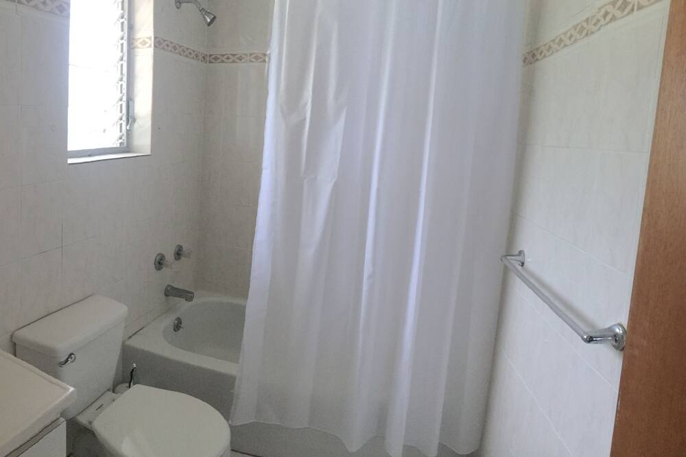 Photo of Bathroom in Estate William