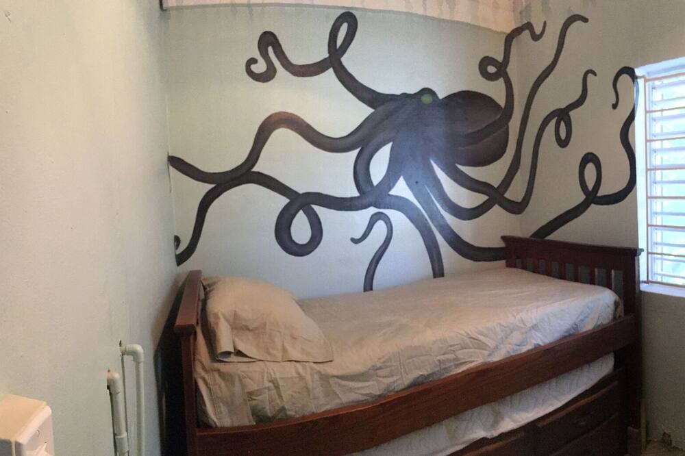 Photo of Bedroom in Estate William