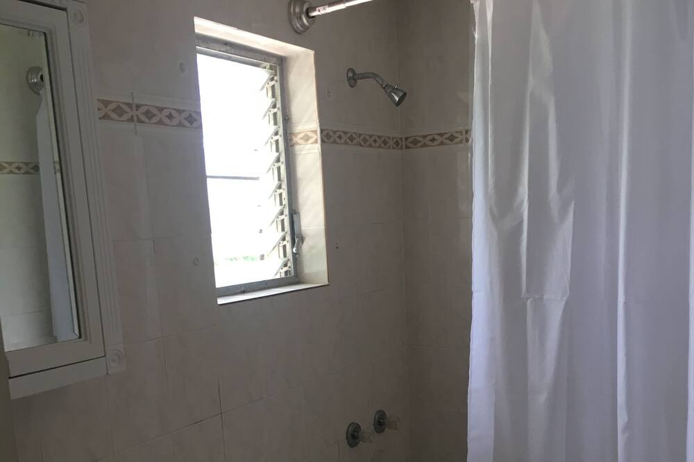 Photo of Bathroom in Estate William