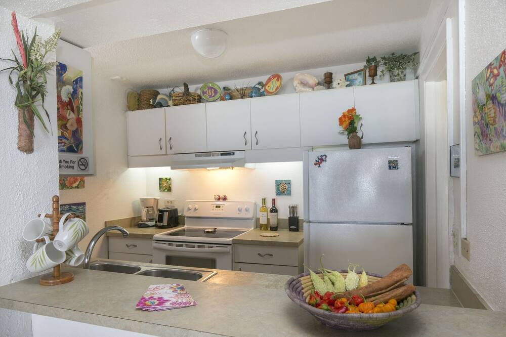Photo of Kitchen in Estate Golden Rock