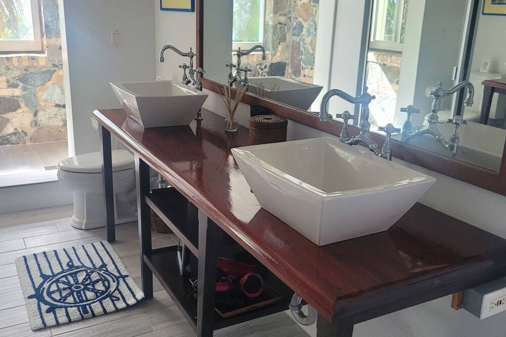 Photo of Bathroom in Virgin Grand Estates