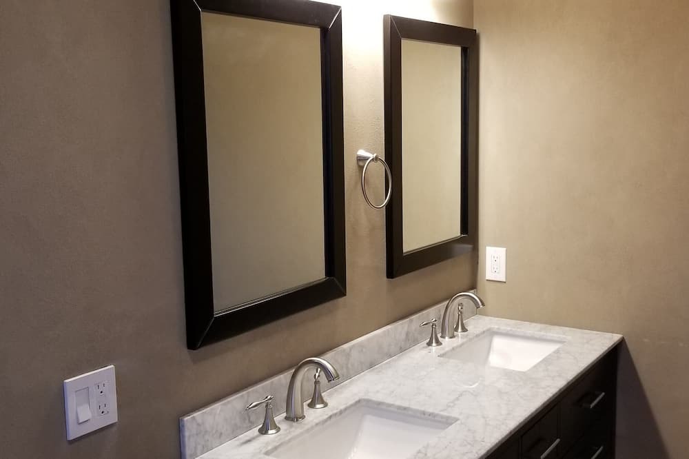 Photo of Bathroom in Seagrape Hill