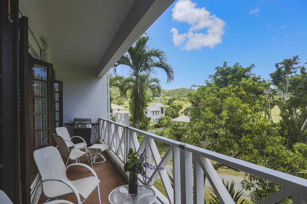 Photo of Patio Balcony in Estate Fountain