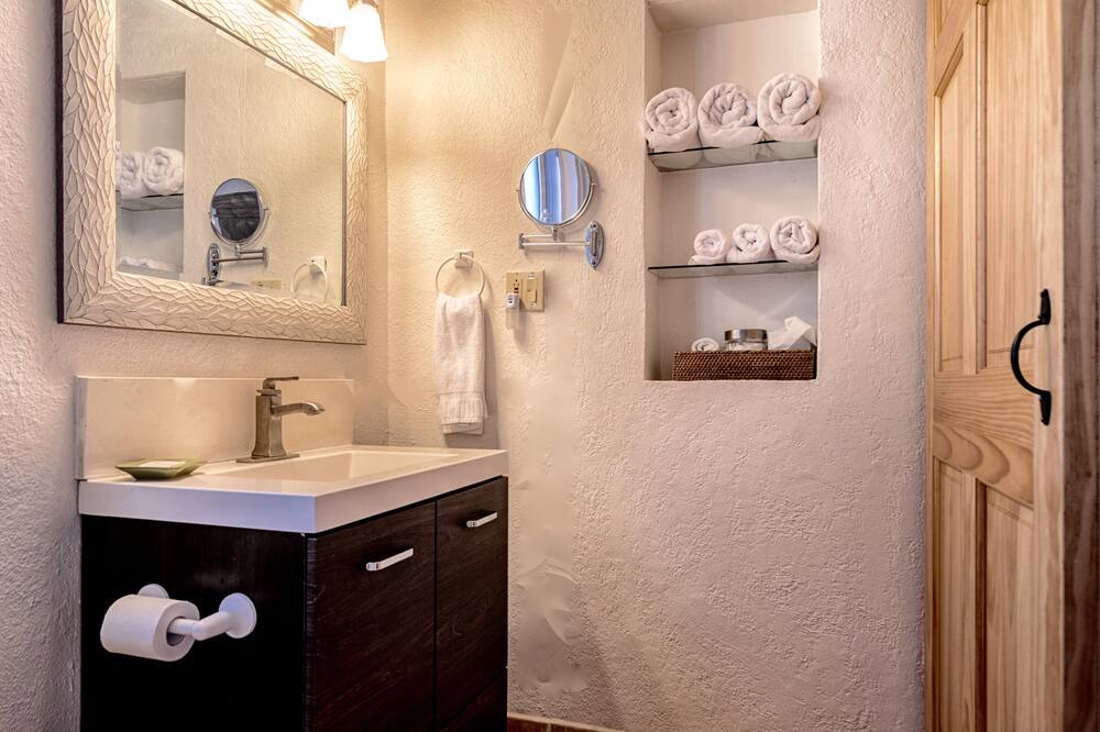 Photo of Bathroom in Estate Enighed