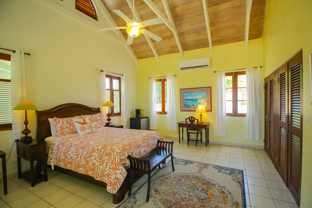 Photo of Bedroom in Estate Shoys