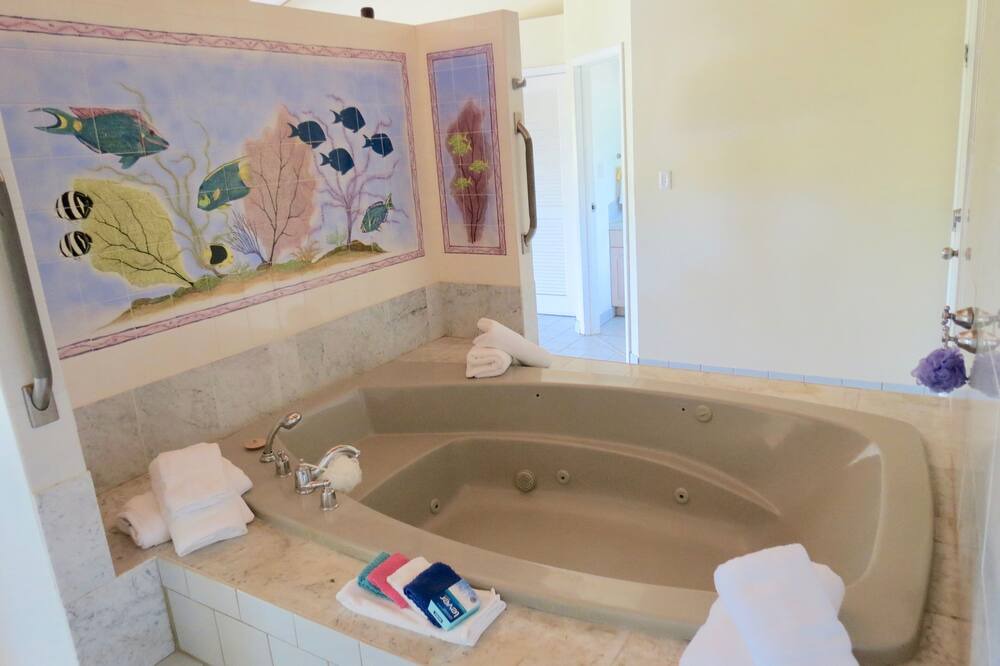 Photo of Bathroom in Cotton Valley Shores