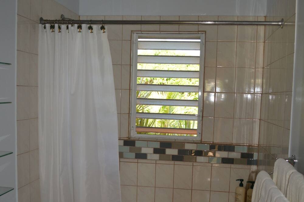 Photo of Bathroom in Estate William