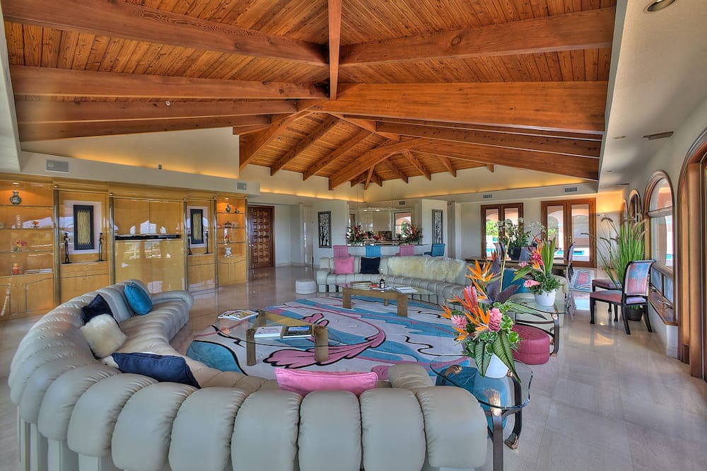 Photo of Livingroom in Testman
