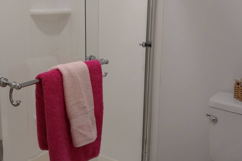 Photo of Bathroom in Estate Golden Rock