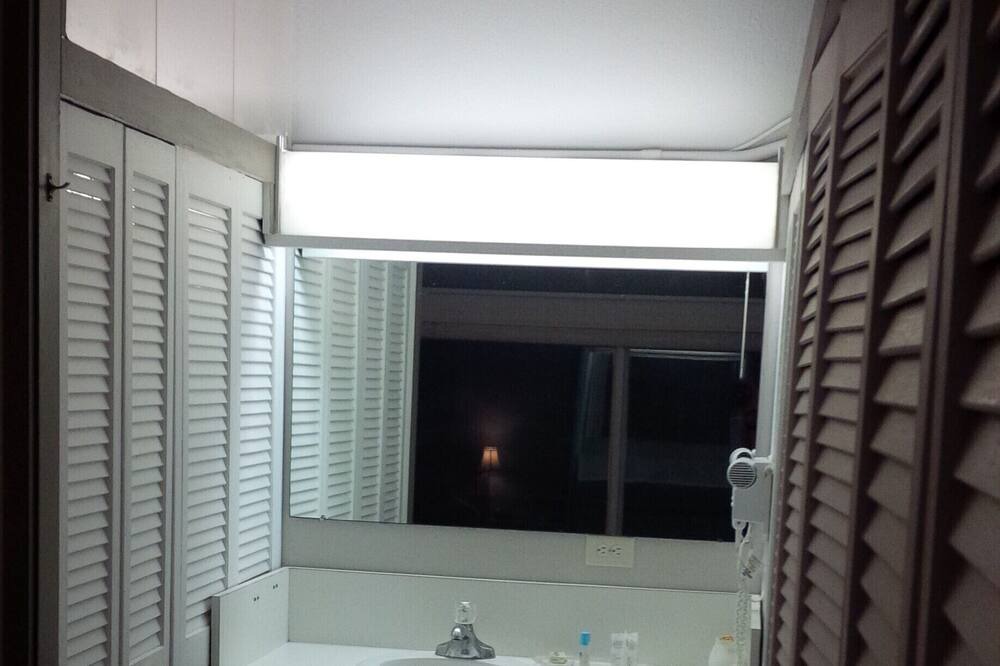 Photo of Bathroom in Red Hook