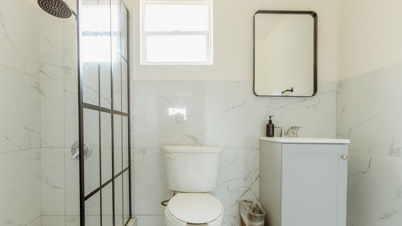 Photo of Bathroom in Estate Salt River
