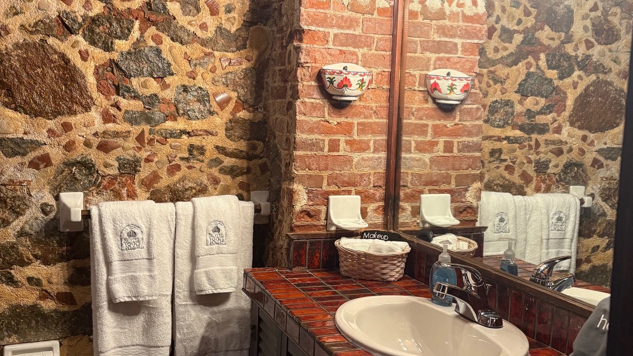 Photo of Bathroom in Estate Kings Quarter