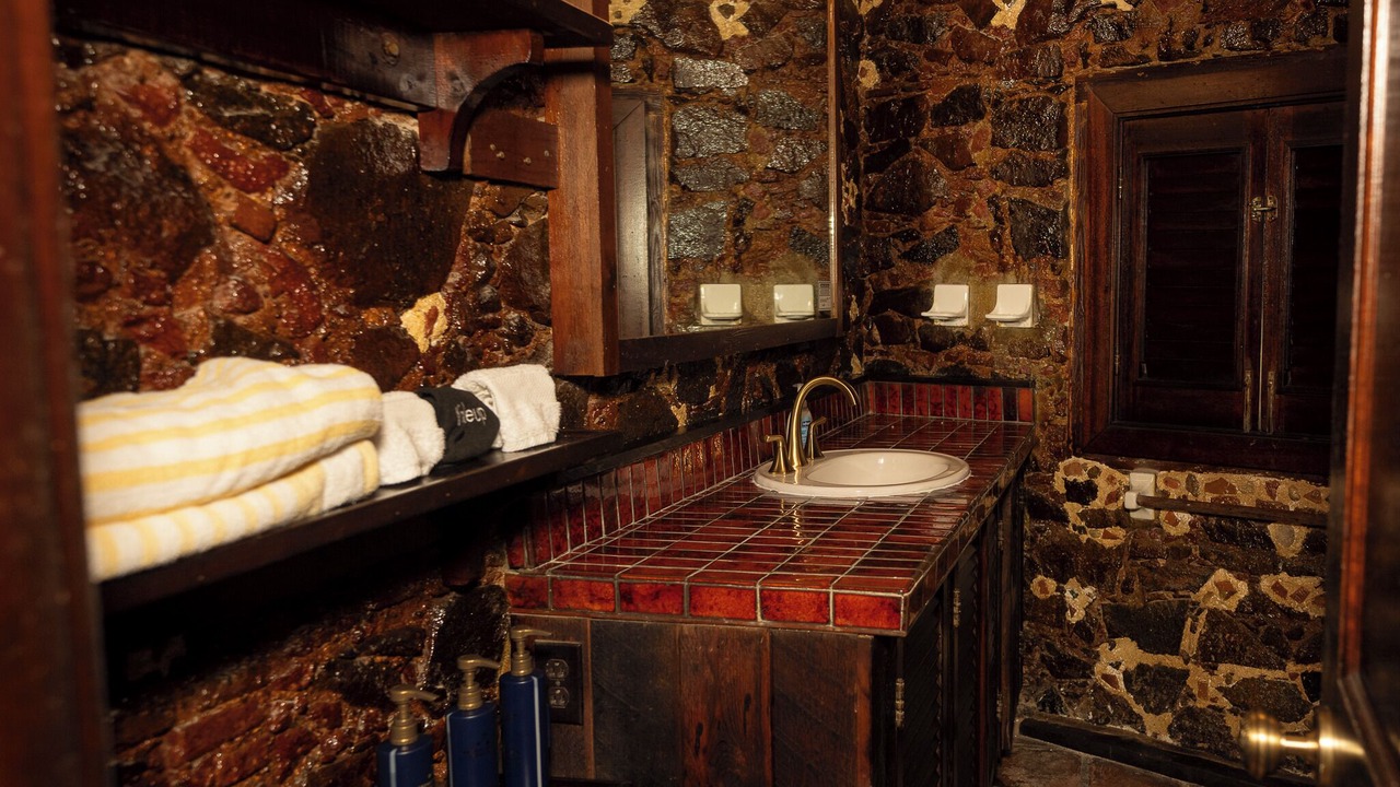 Photo of Bathroom in Estate Kings Quarter