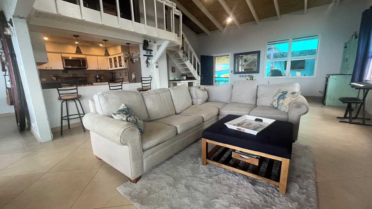 Photo of Livingroom in Estate Caret Bay