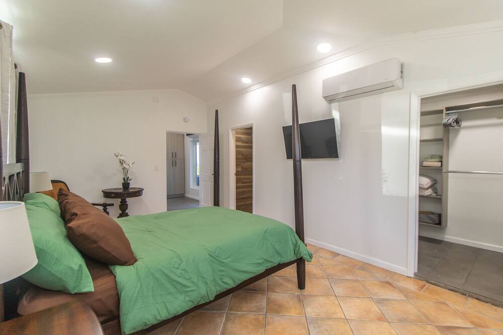 Photo of Bedroom in Estate Little Princess South