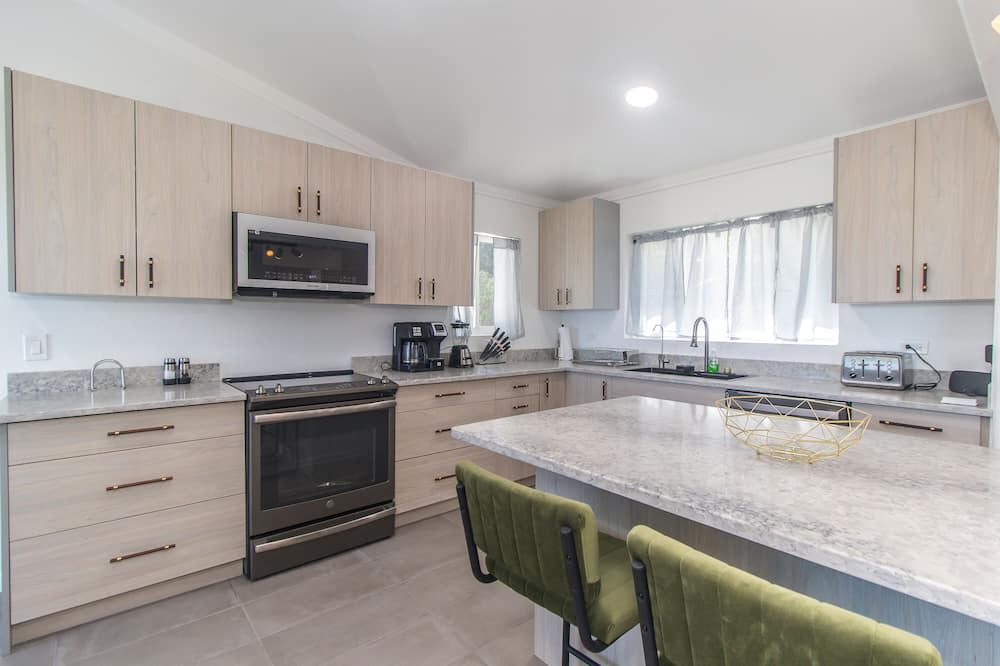 Photo of Kitchen in Estate Little Princess South