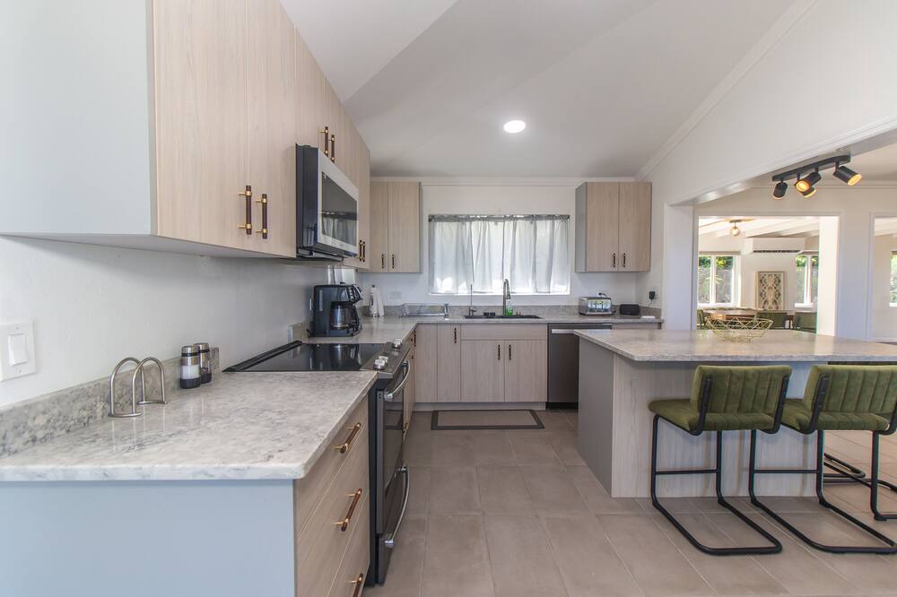 Photo of Kitchen in Estate Little Princess South