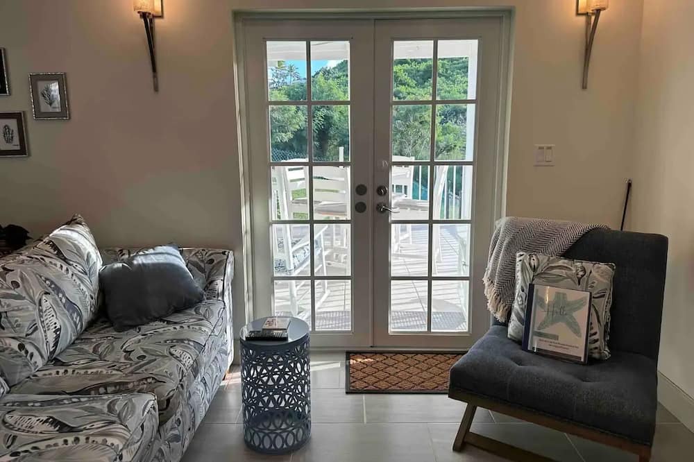 Photo of Livingroom in Cane Bay