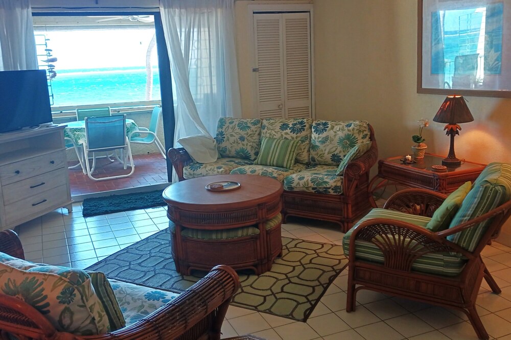 Photo of Livingroom in Orange Grove