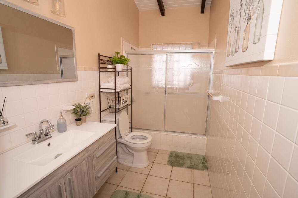Photo of Bathroom in Estate Upper Love