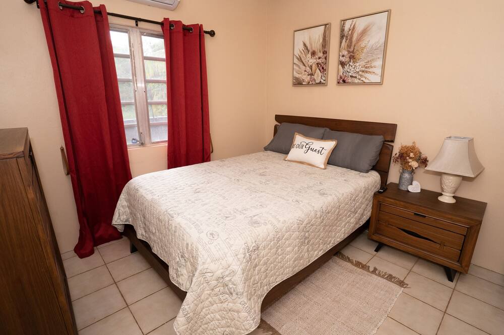 Photo of Bedroom in Estate Upper Love