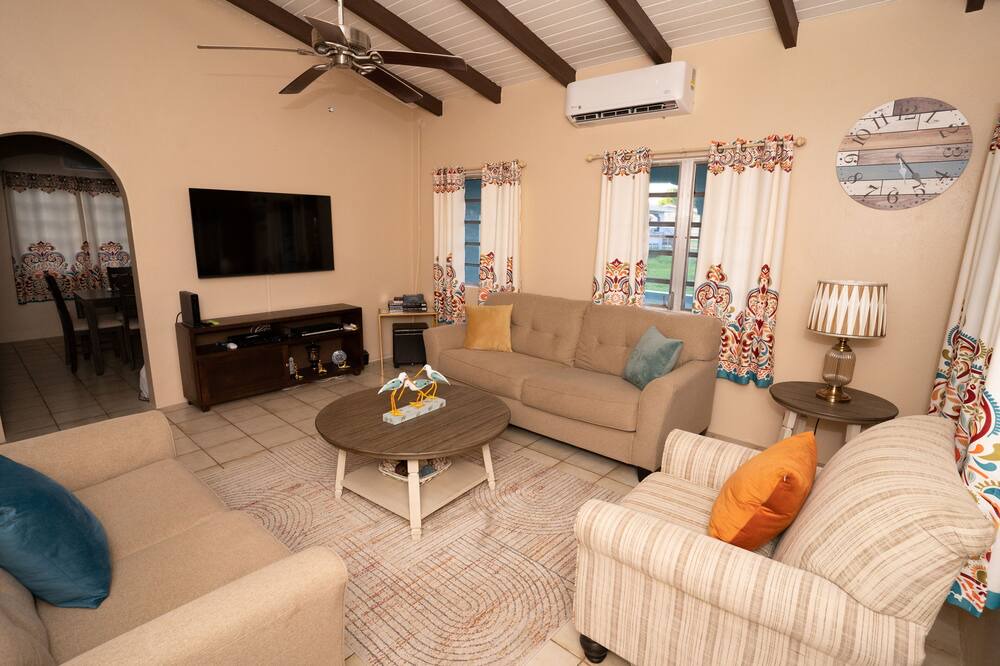 Photo of Livingroom in Estate Upper Love