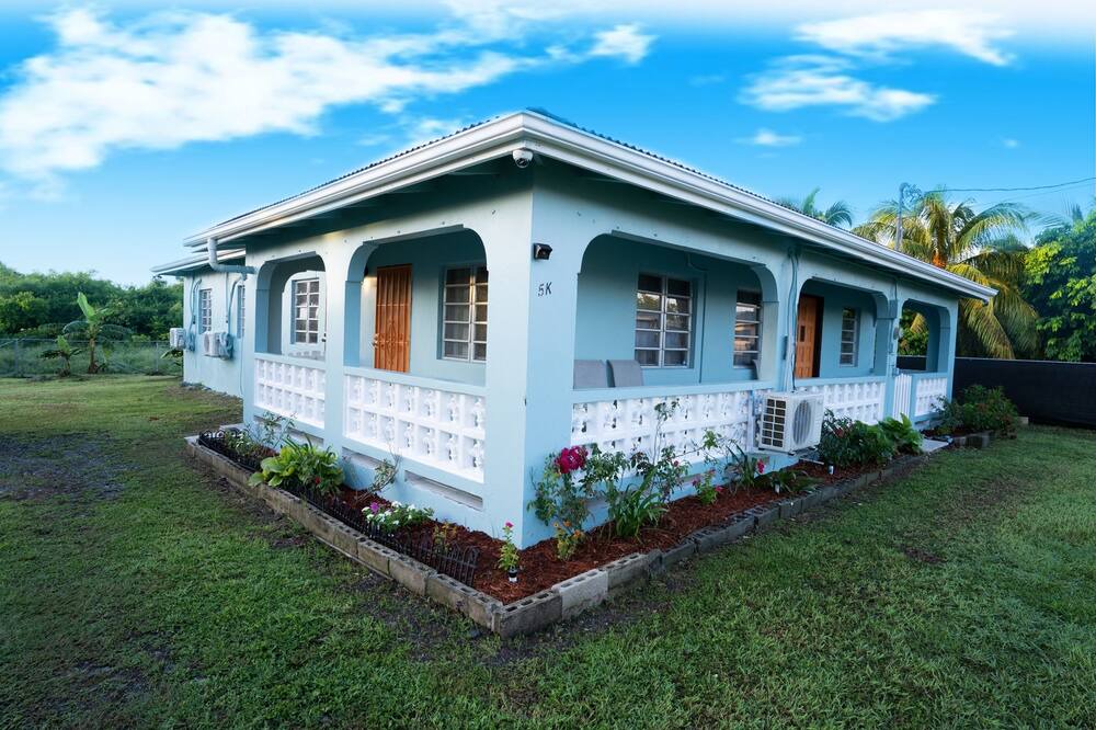 Photo of Outdoor in Estate Upper Love