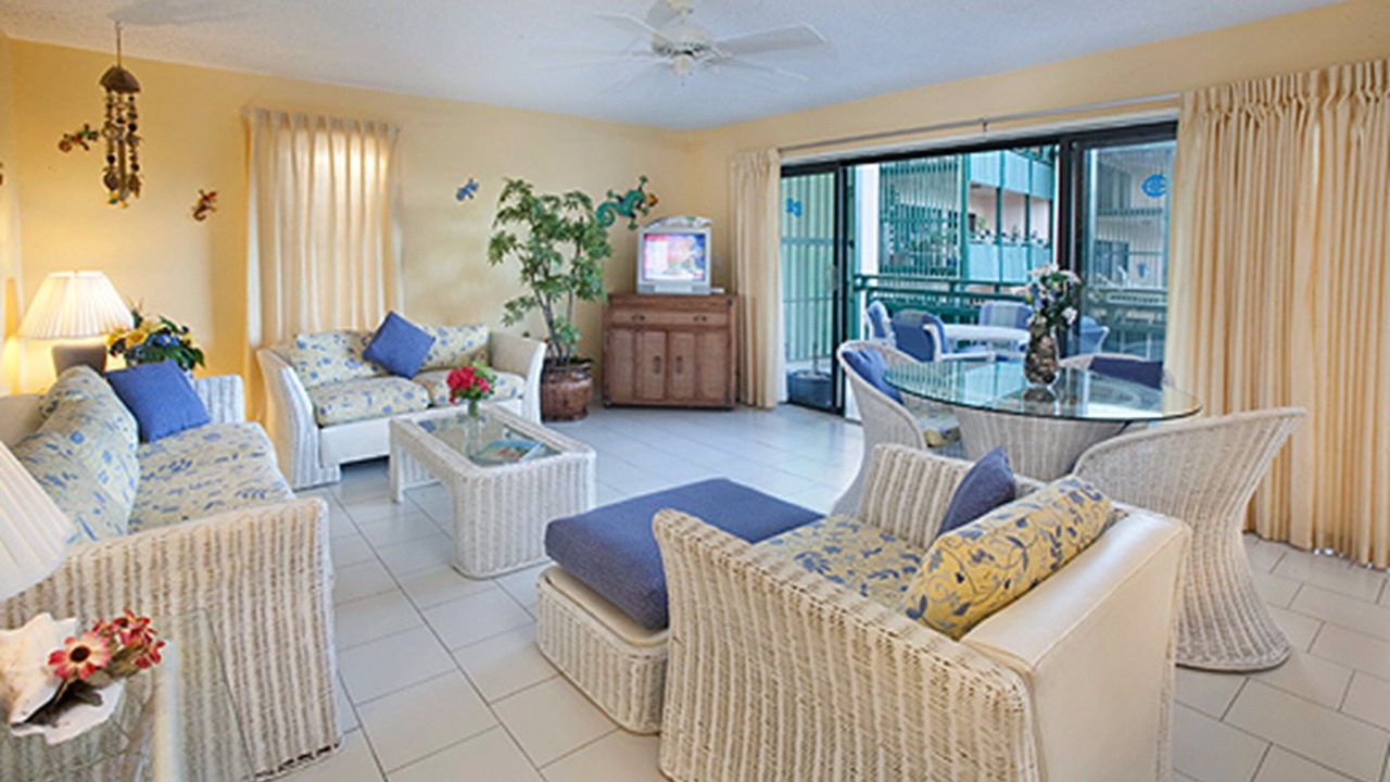 Photo of Livingroom in Estate Golden Rock