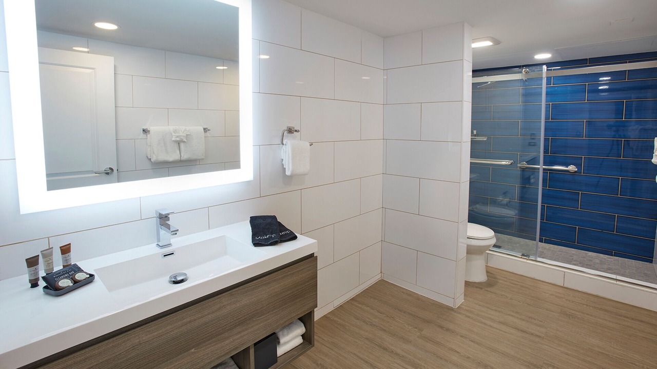 Photo of Bathroom in Estate Turner Hole