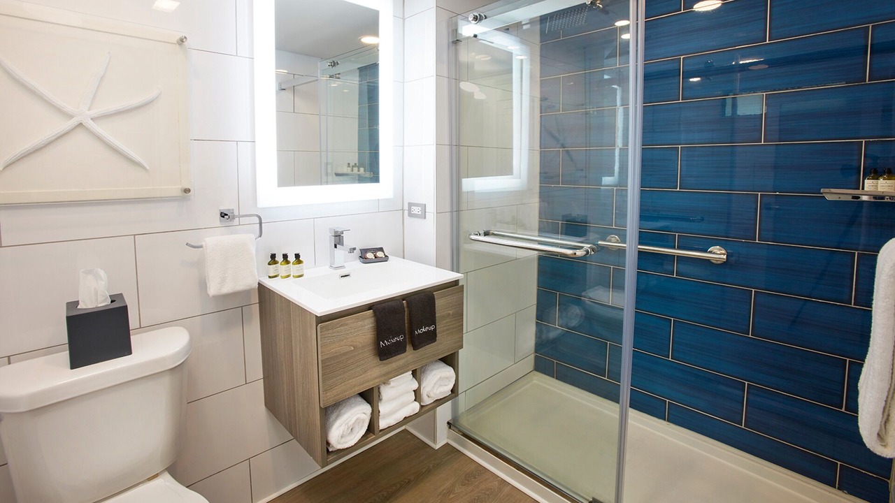 Photo of Bathroom in Estate Turner Hole